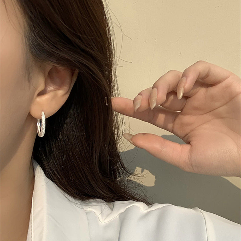 Product information: Treatment Process: Electroplating Color: [fixed price] Star earrings Material: Copper Shape: Geometry Popular elements: Fold, wave point, geometry Packing list: Earrings X1pcs Product Image: