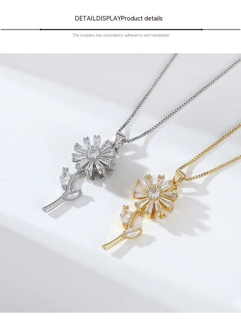 Rotating Daisies Floral Necklace