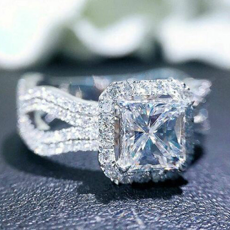 Exquisite Full Diamond Zircon Engagement Ring