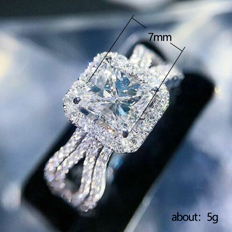 Exquisite Full Diamond Zircon Engagement Ring