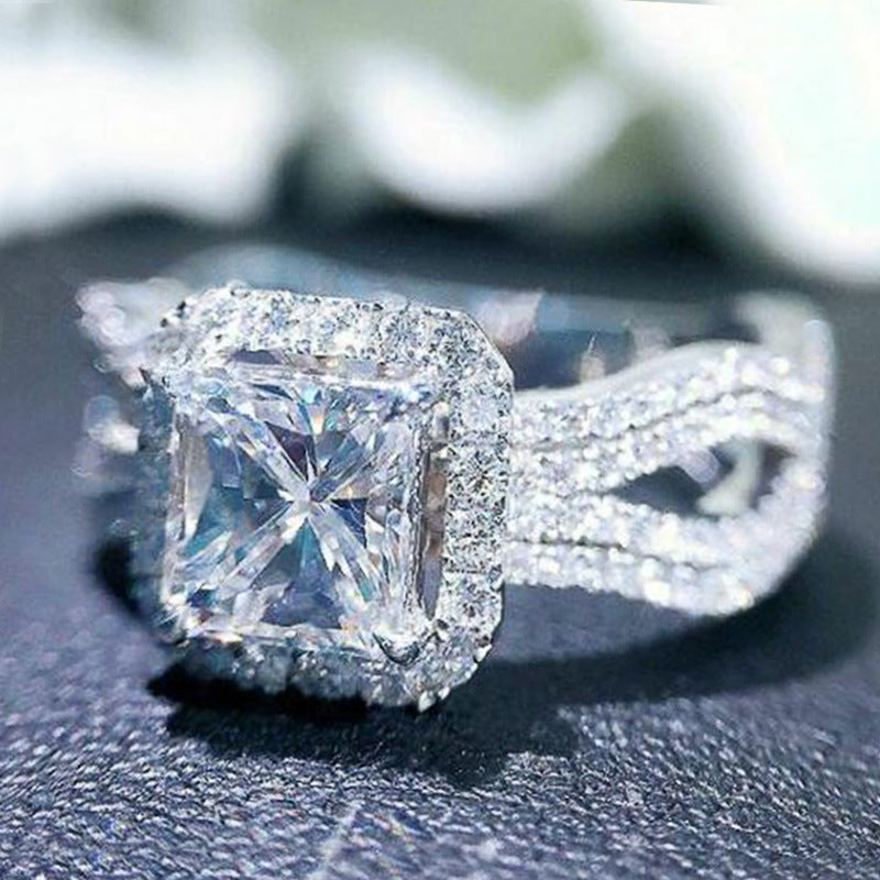 Exquisite Full Diamond Zircon Engagement Ring