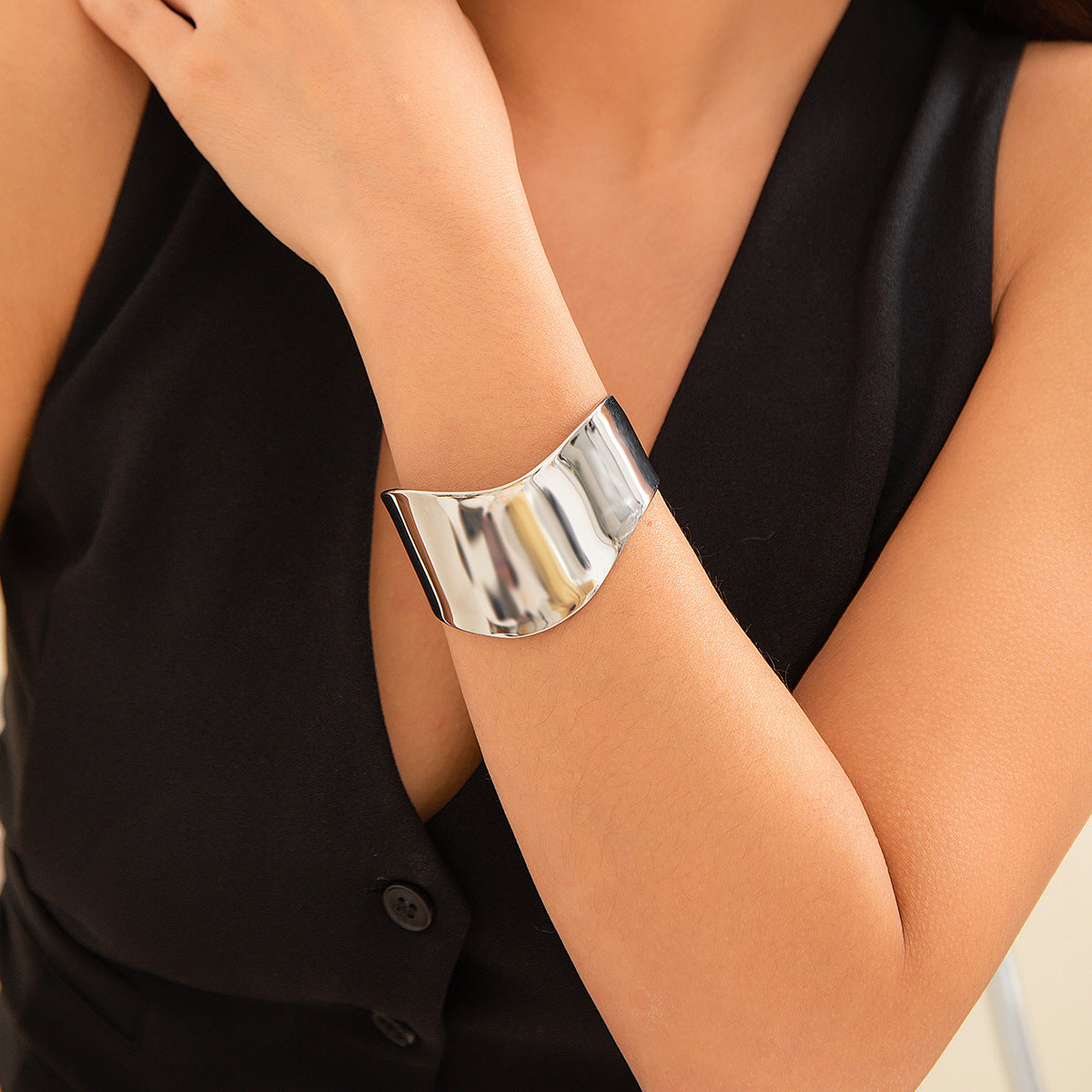 Asymmetric Glossy Wide Bracelet