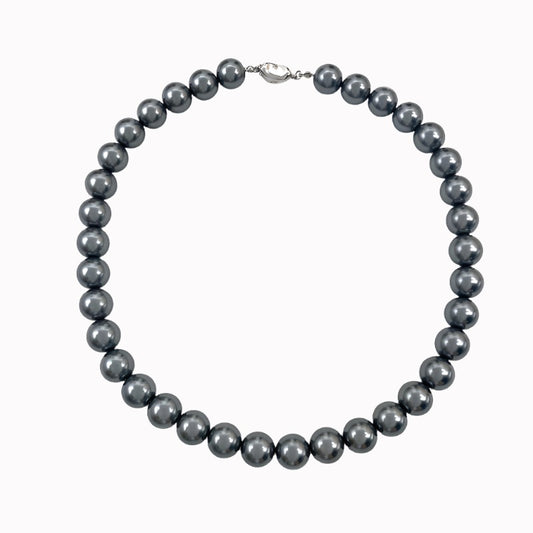 Retro Women's Simple Black Pearl Necklace